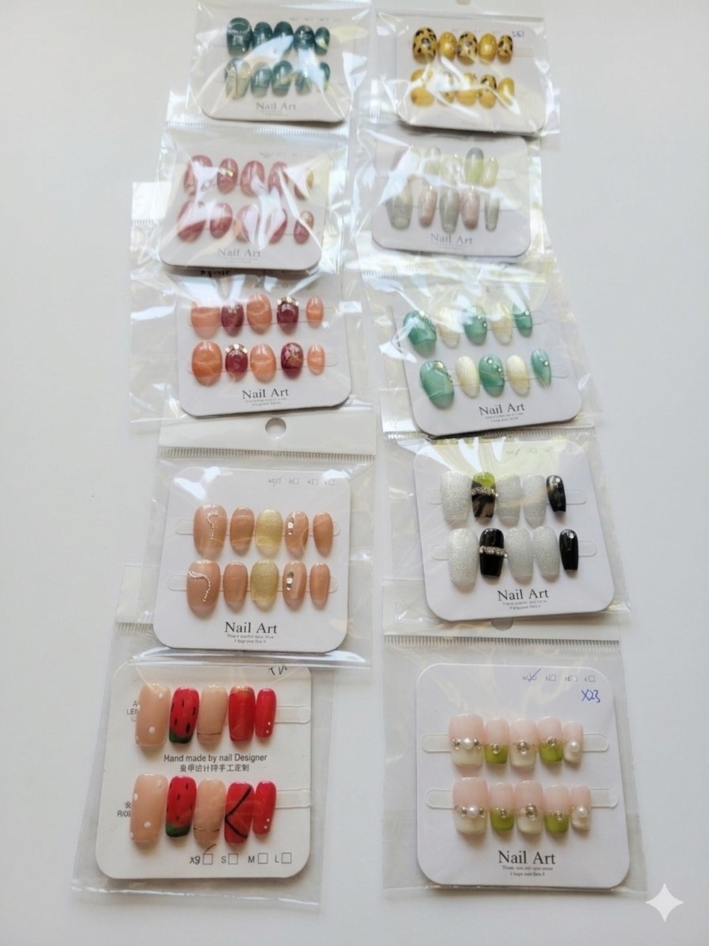 Nail Art Press-On Set — Assorted Colors 10 sets